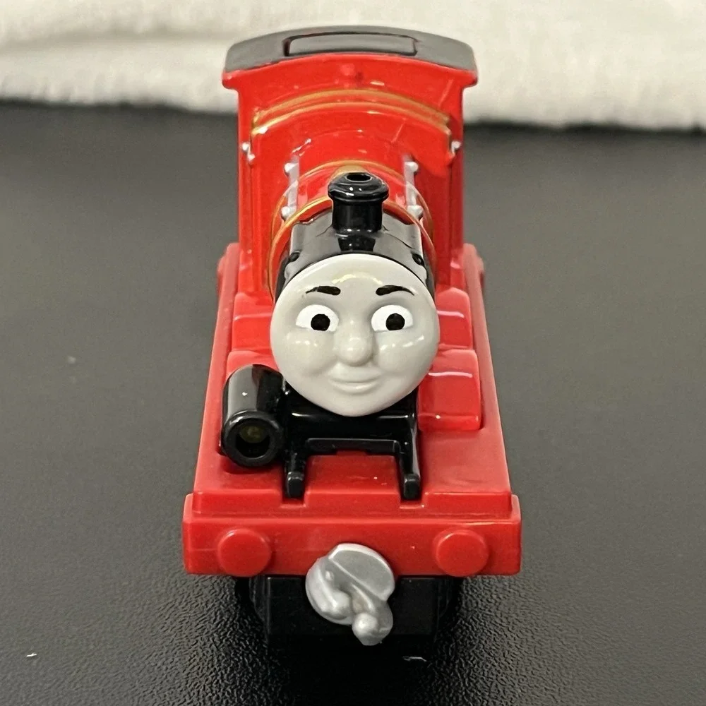 JAMES Thomas the Train and Friends Diecast 2013 Lights Up & Talks Mattel Red Car